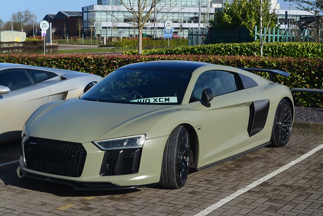 Audi R8 V10 Plus