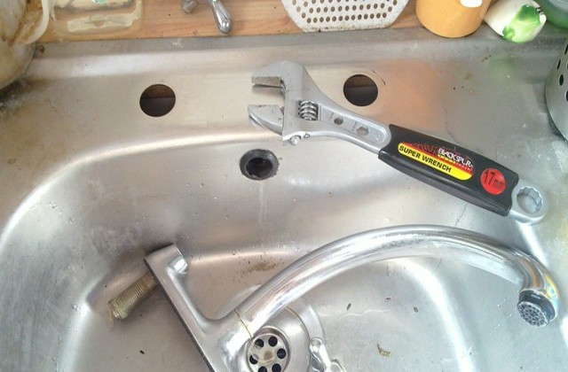 Removing the Old Kitchen Sink